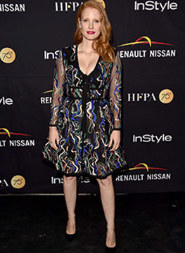 Jessica Chastain in Elie Saab thumb